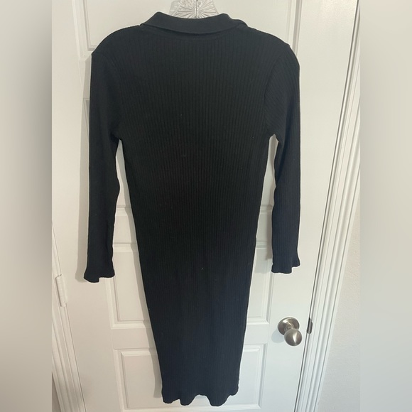 Zara Ribbed Midi black dress Size:Medium 
Preloved/ No notable flaws - Picture 4 of 4